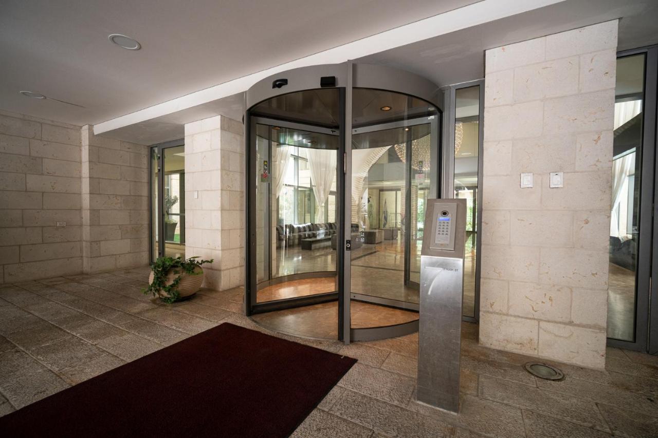 Harav Kuk Luxury Apartment By Nimi Group เยรูซาเลม ภายนอก รูปภาพ